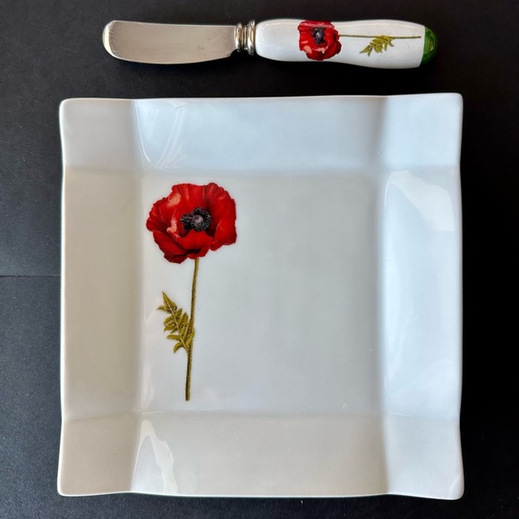 Red Poppy Porcelain 6” plate with spreader - Picture 2 of 7